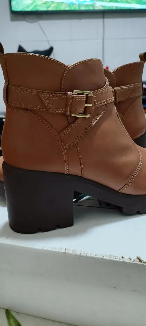 Bota Feminina Cano Curto Marrom - Conforto e Estilo