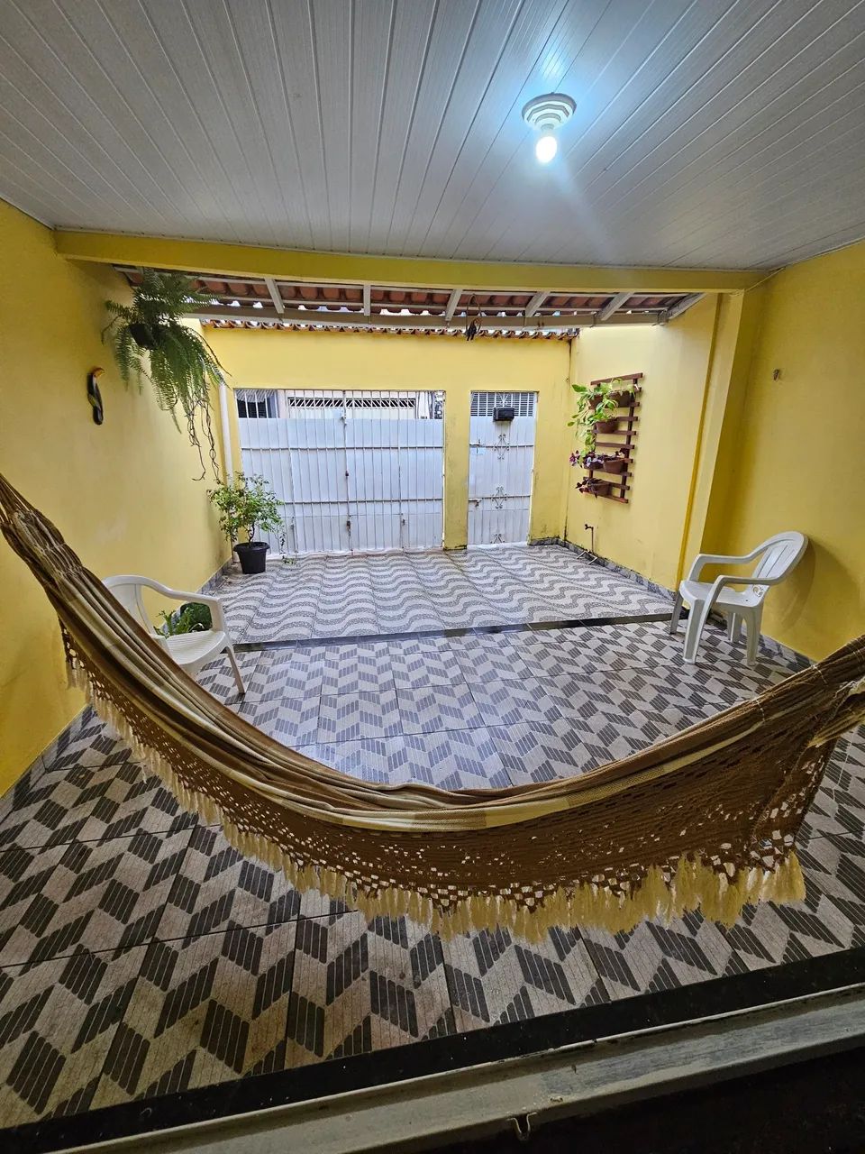 ALUGUEL DE CASA CIDADE NOVA.