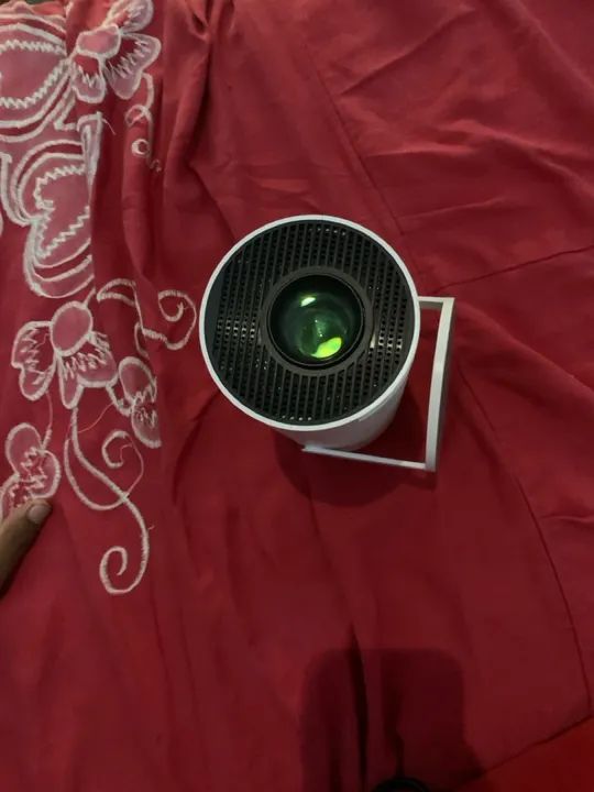 Projetor Portátil para Diversão em Casa