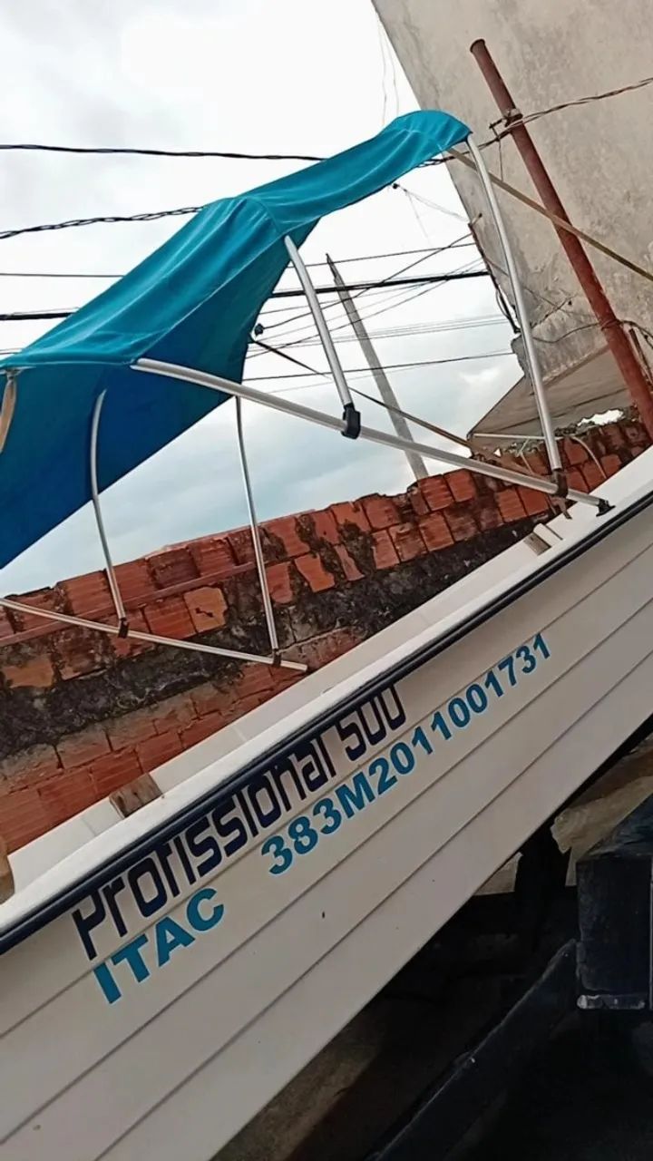 Lancha Rápida, 5 Metros, casco duplo, com capota e âncora. - Foto 10