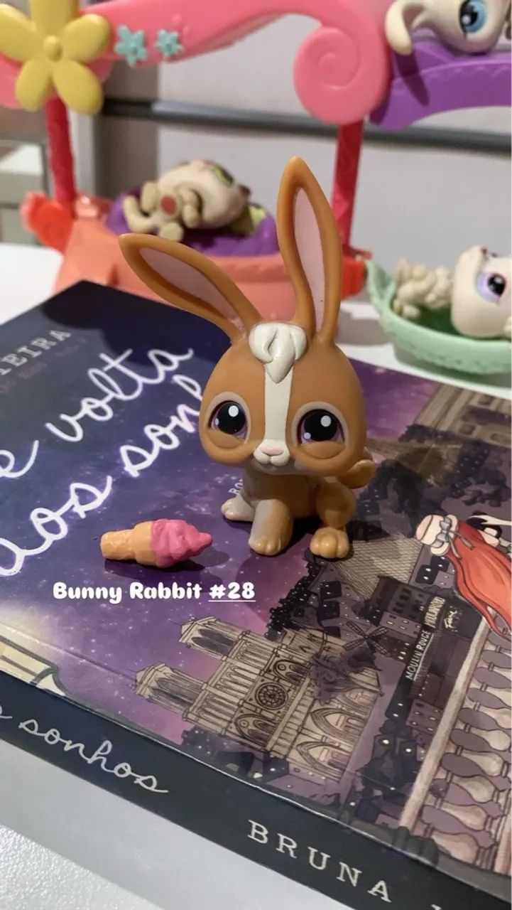 Coelhinho de Pelúcia Littlest Pet Shop 