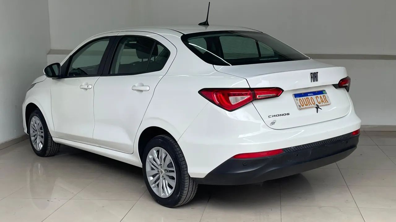 Fiat Cronos Drive 1.3 8V Flex Aut. 2023 - Foto 4