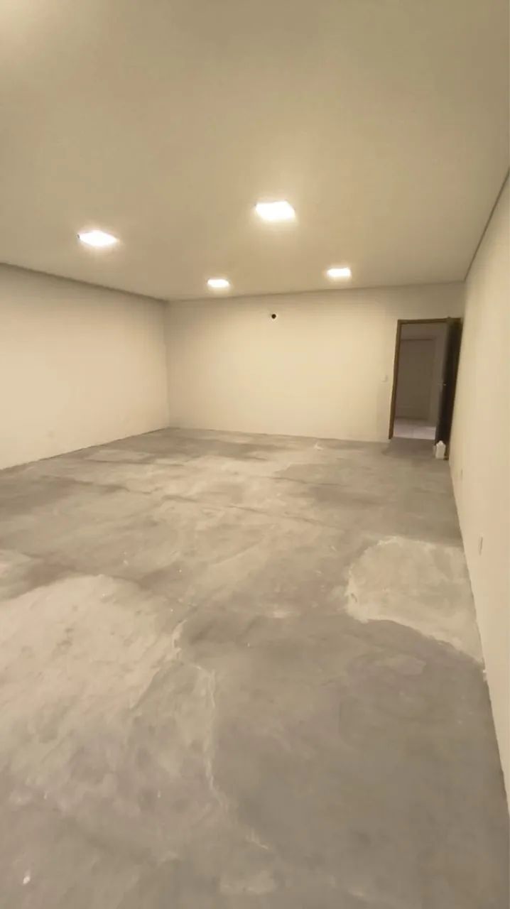 Alugo sala comercial no centro! - Foto 2