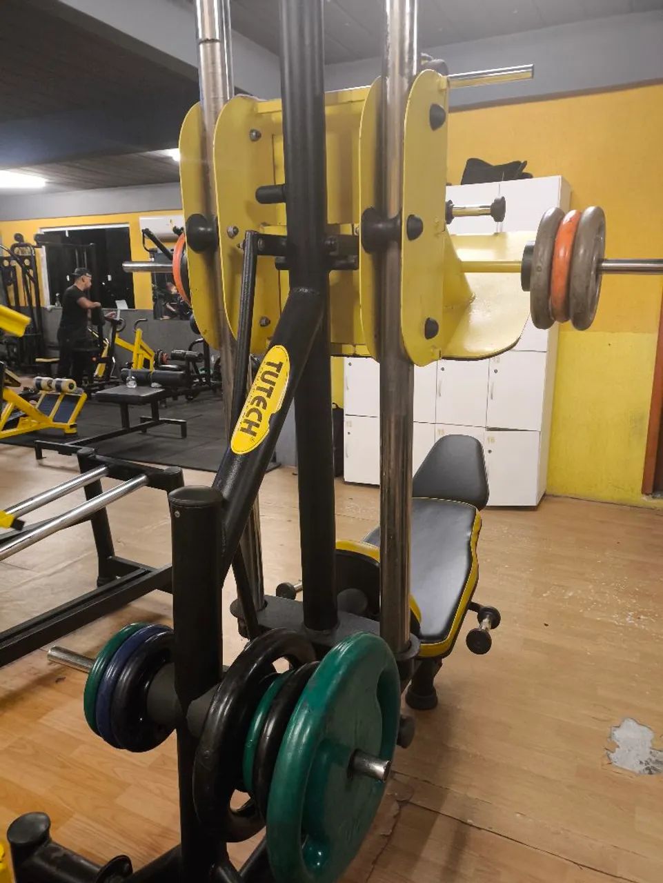 Aparelho de musculação Tutech