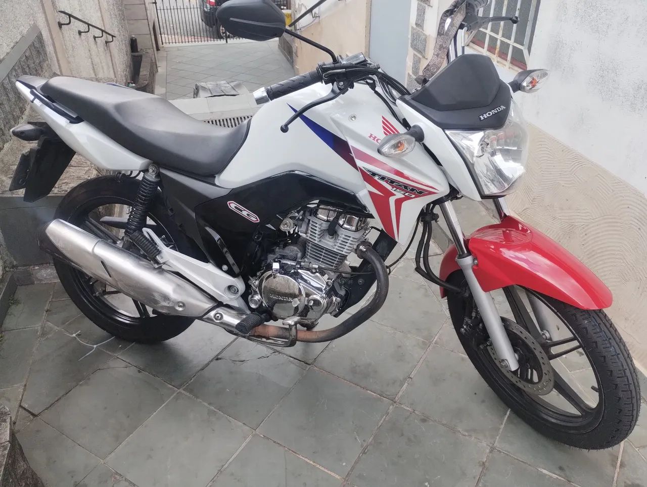 Titan 150 ex 2015 filé