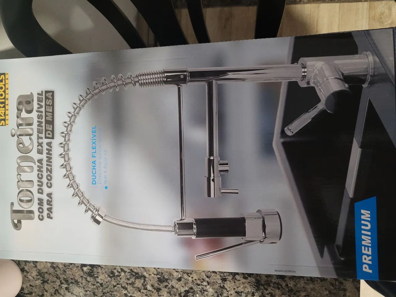 Torneira de Cozinha com Bico Flexível - Cromada - Nova - Foto 2