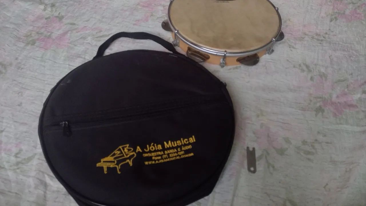 Pandeiro de 10 polegadas TP 300 Torelli com case - Foto 4