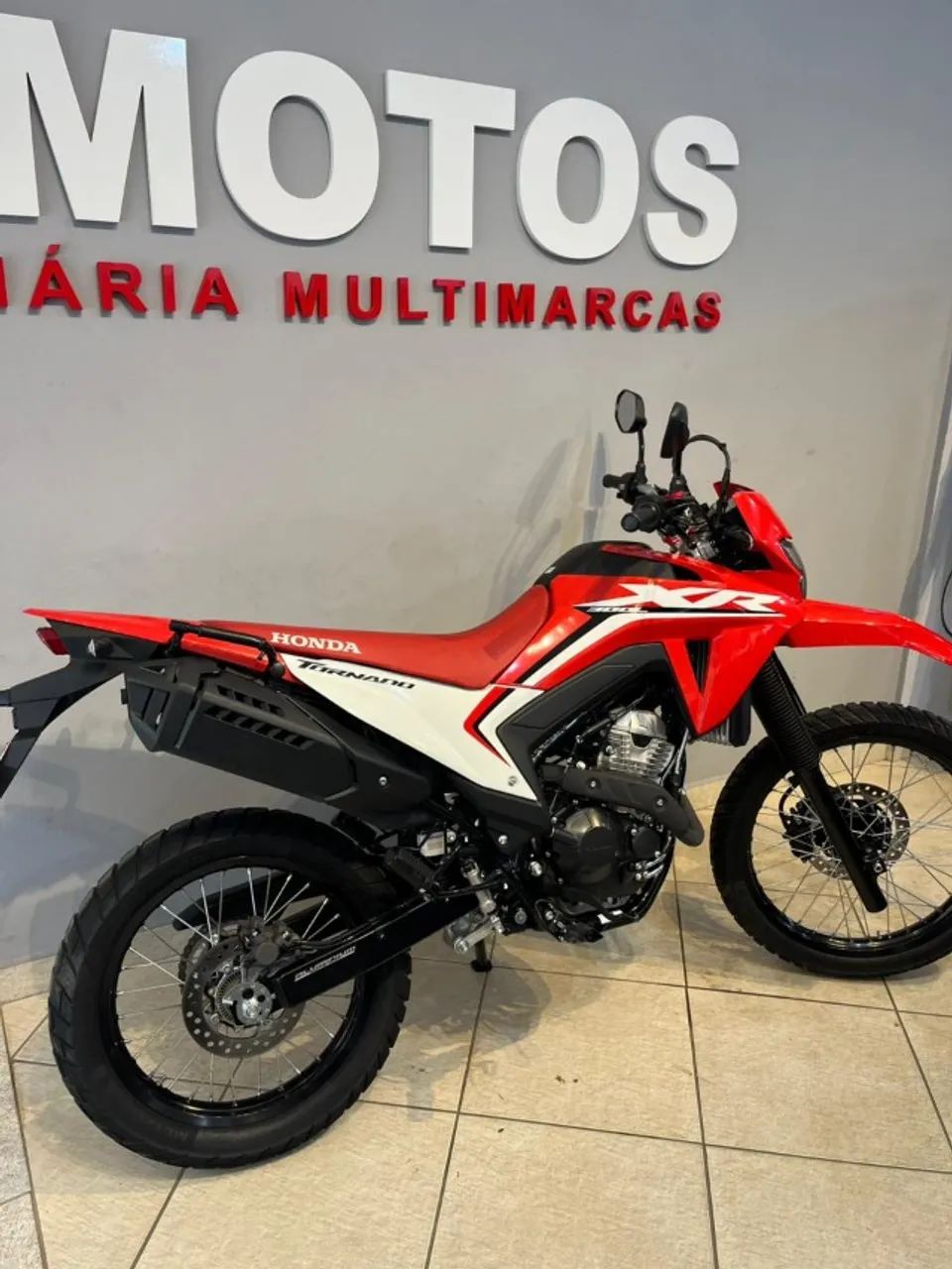 XR TORNADO 300 - Foto 2