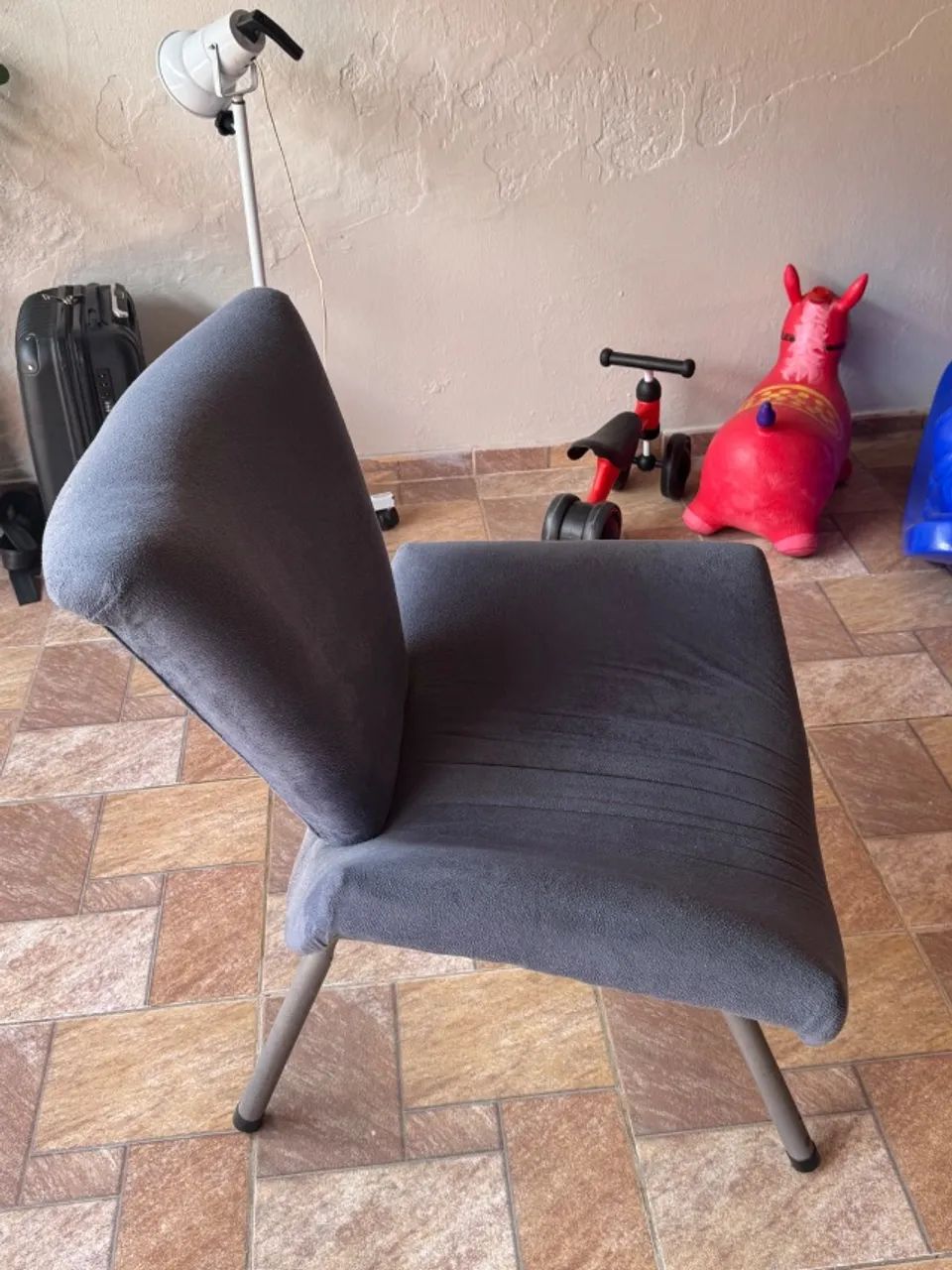 poltrona azul, semi nova 