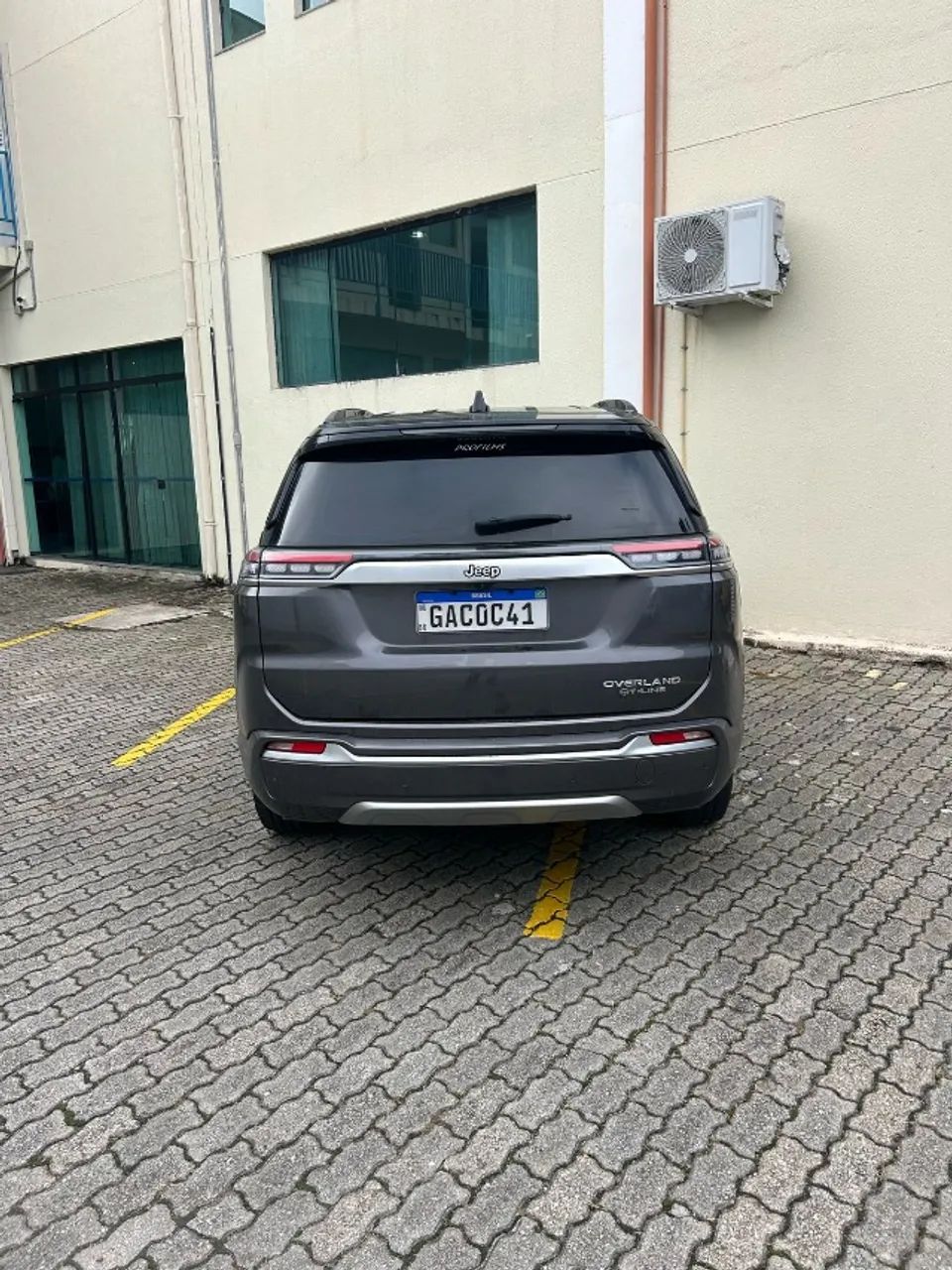 Jeep Commander Overland 2023 - Foto 3