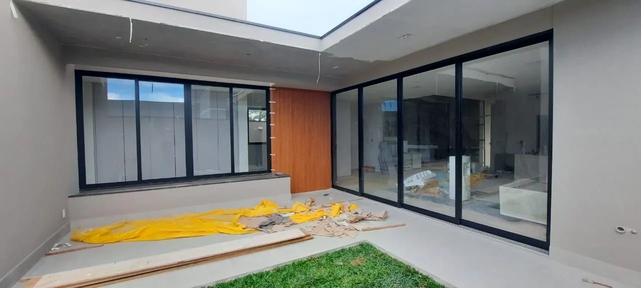 Porta em Alumínio Moderna - Lambril (PRONTO-ENTREGA) - Foto 5