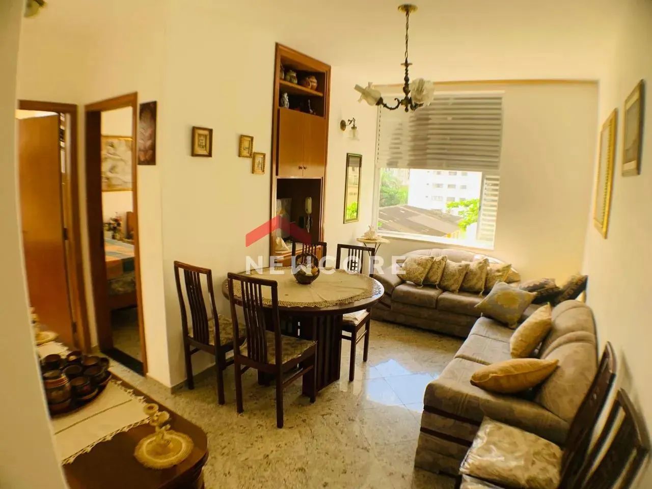 Apartamento em Rua Sílvia Valadão de Azevedo - Pitangueiras - Guarujá/SP