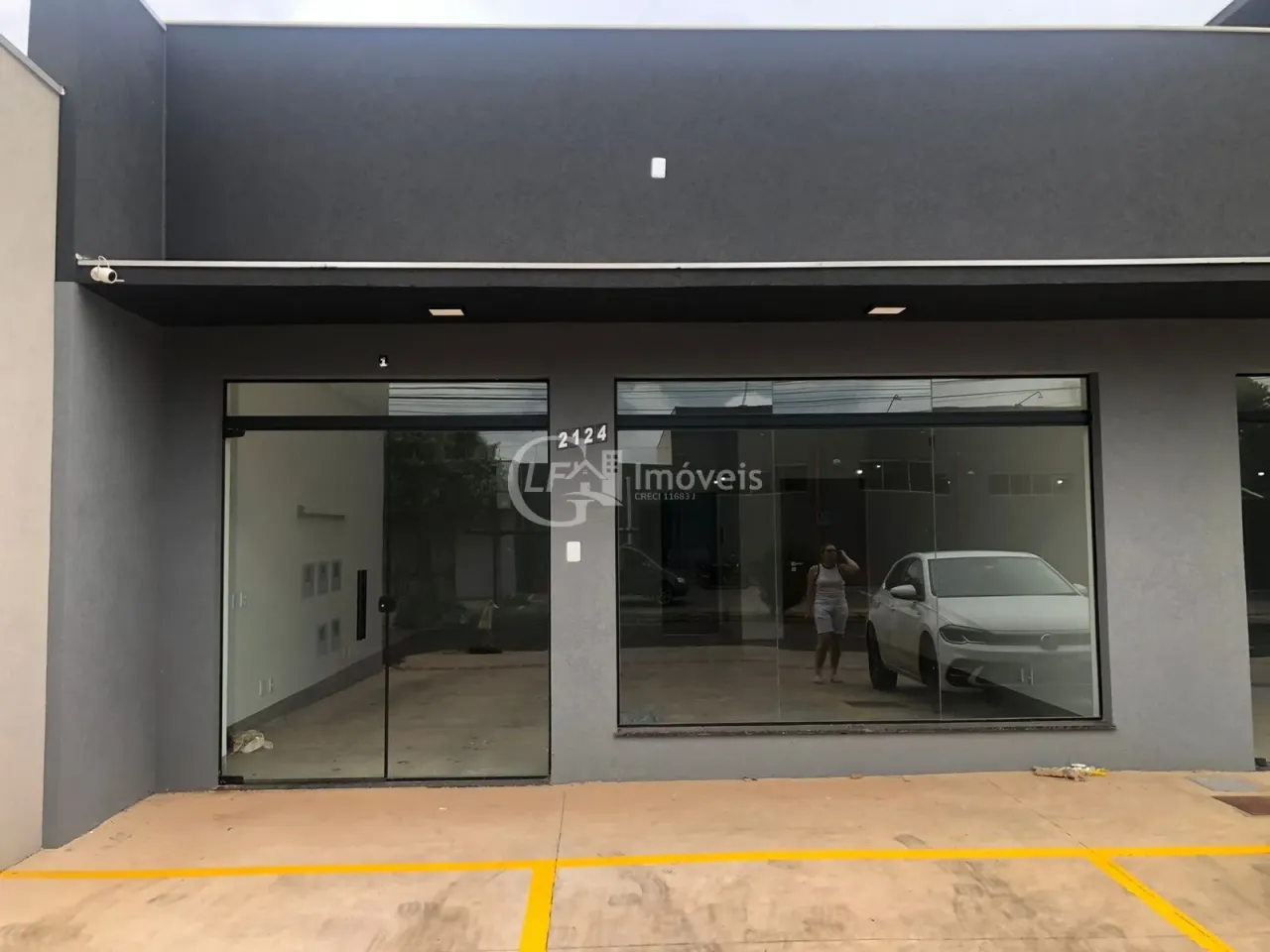 Salão Comercial para Locação em Campo Grande-MS, Bairro Carandá Bosque: 1 Sala, 1 Banheiro