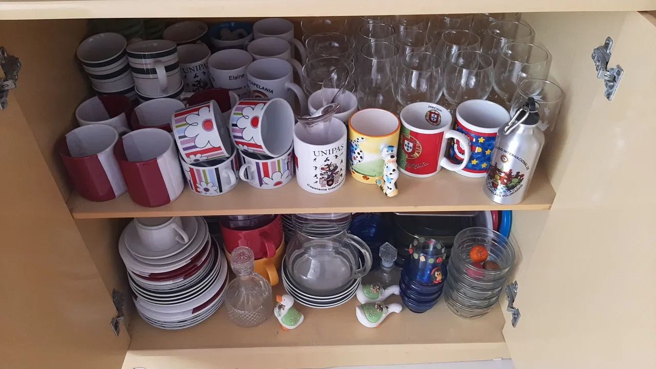Aparador com 4 portas - Foto 4