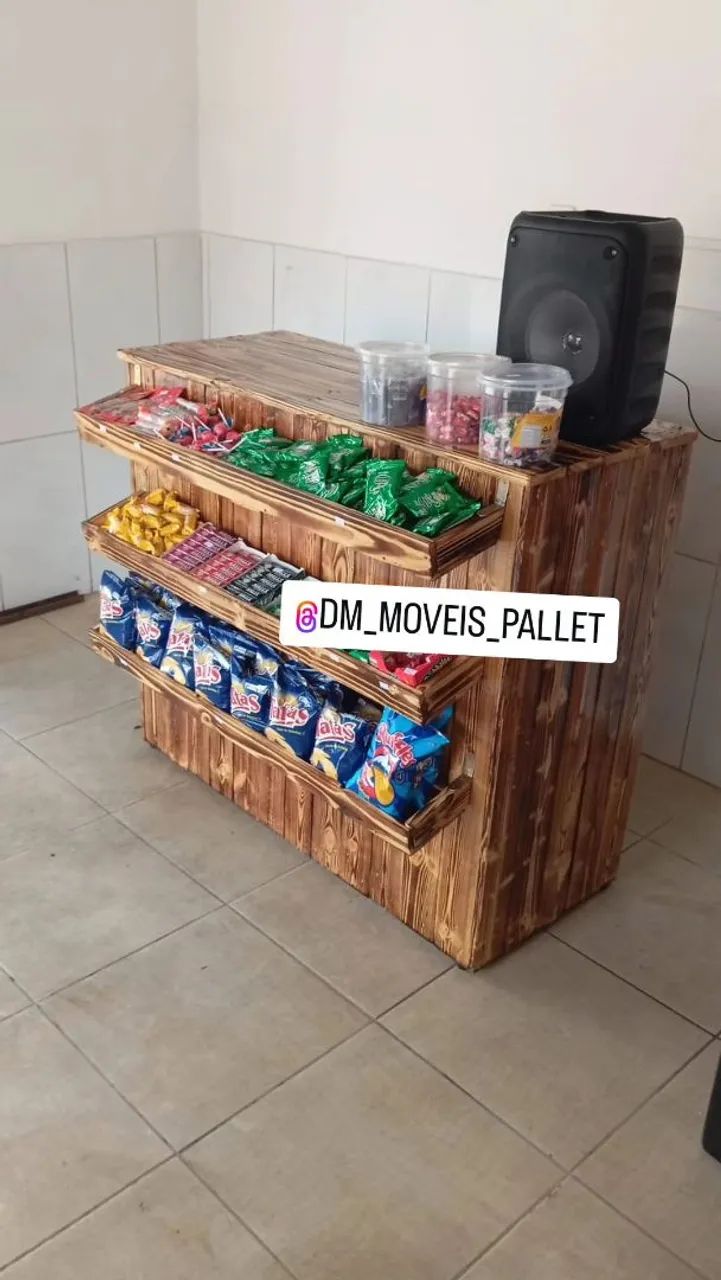 Balcão caixa com expositores doces pallet rústico  - Foto 4