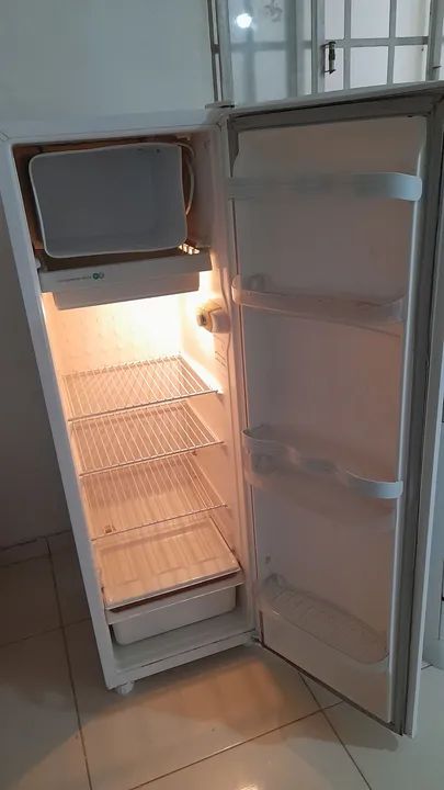 Geladeira e fogão. Entrego  - Foto 2