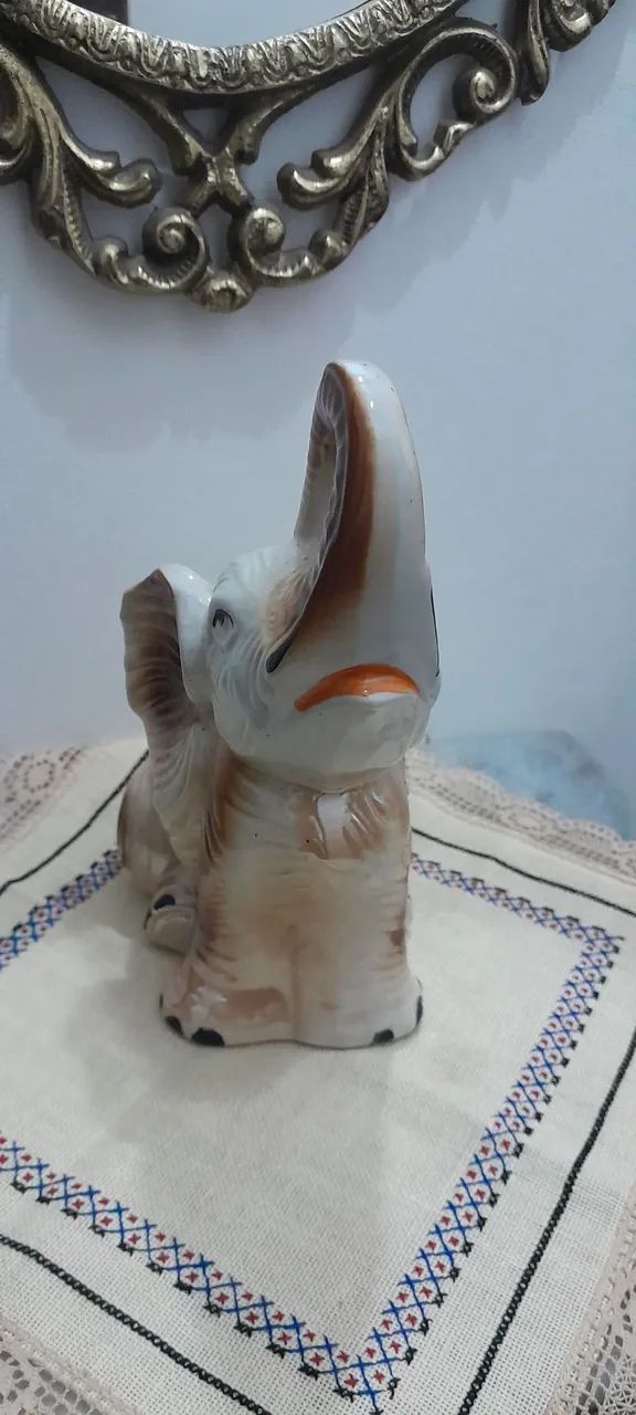 BIBELÔ ANTIGO EM PORCELANA  - Foto 2