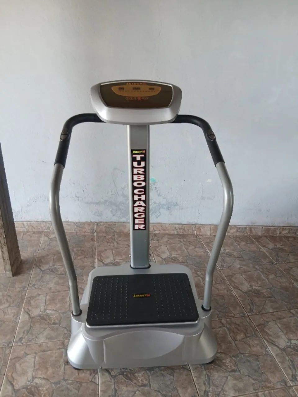 Plataforma  vibratória  Energym turbocharger - Foto 4