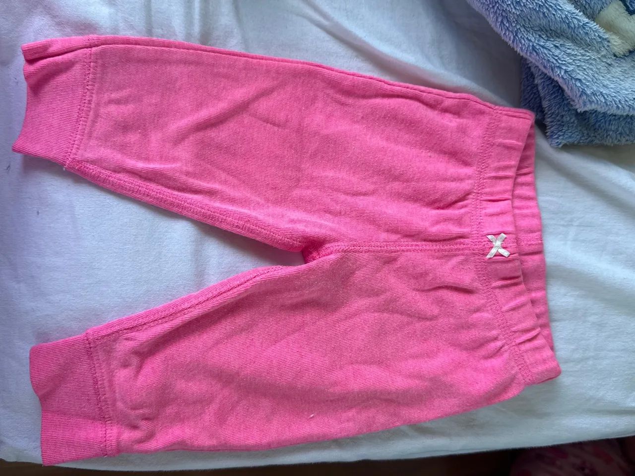 Kit de roupinhas carters, 4 bodys 0 a 3 meses, e 1 calça 0 a 3 meses. 50,00 o kit completo - Foto 3