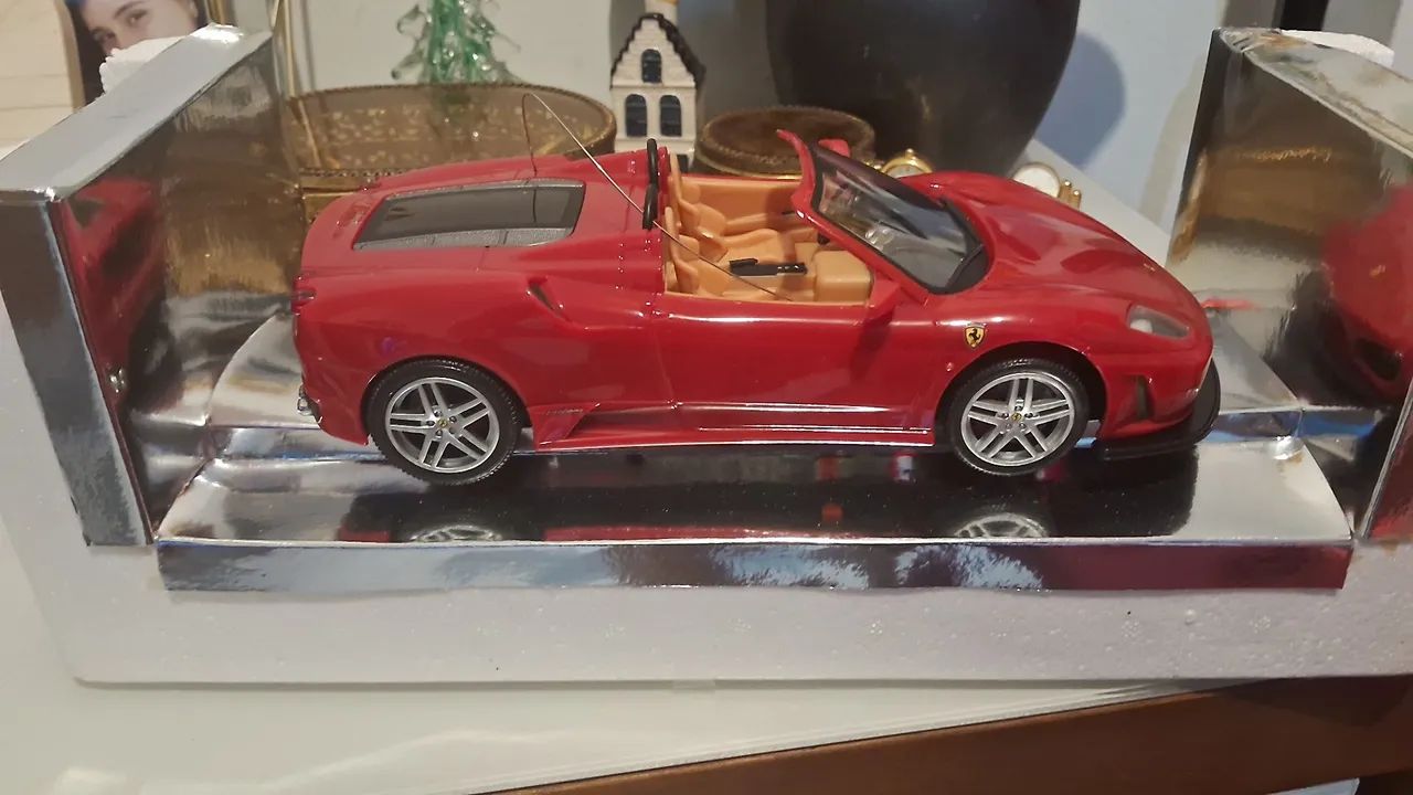 carro de brinquedo de rádio controle KRIC Ferrari F430 Spider na escala 1:20 nova 