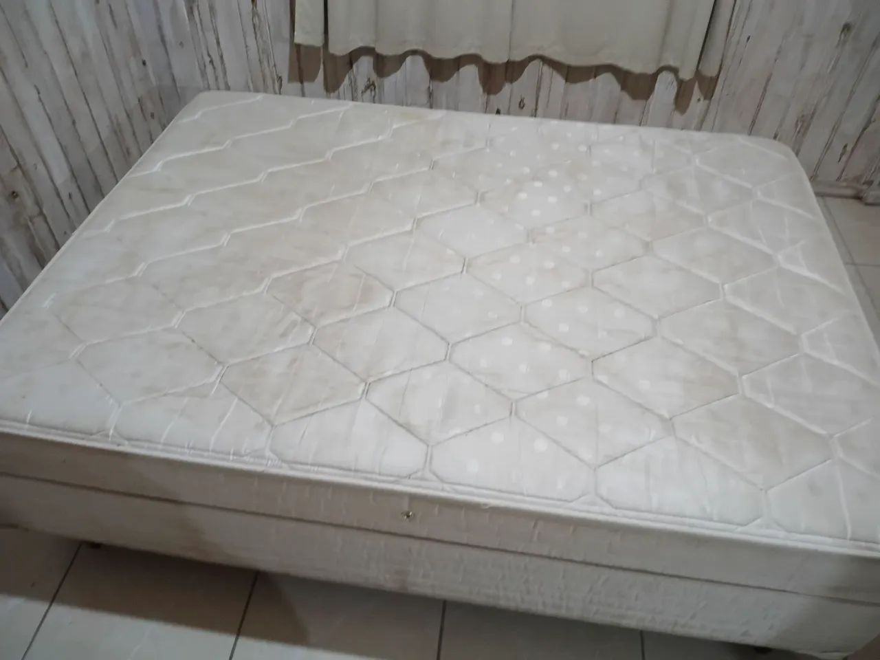 Vendo cama casal 64168524344450120