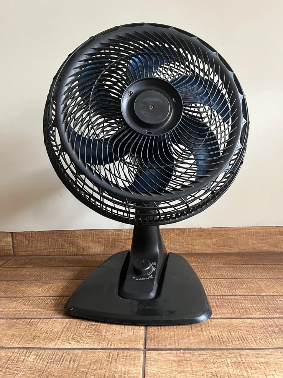 Ventilador de Mesa Arno Xtreme Force Breeze 40cm VB40, 126W, 6 Pás, 3 Velocidades