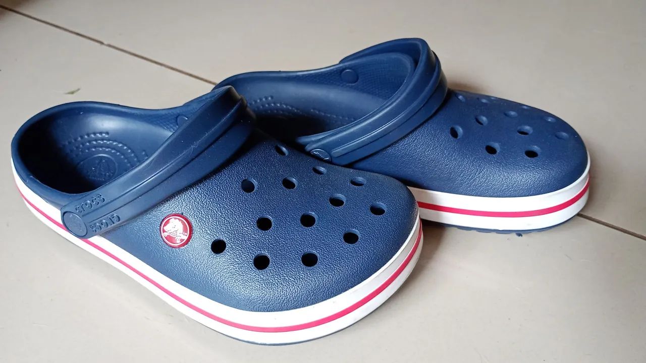 Sandália Crocs Azul 35 - Foto 2