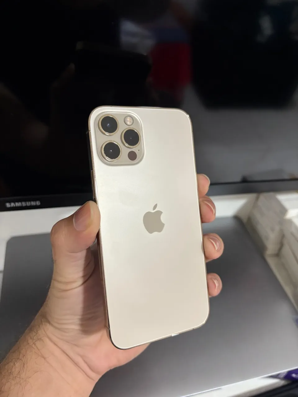iPhone 12 pro 128G gold