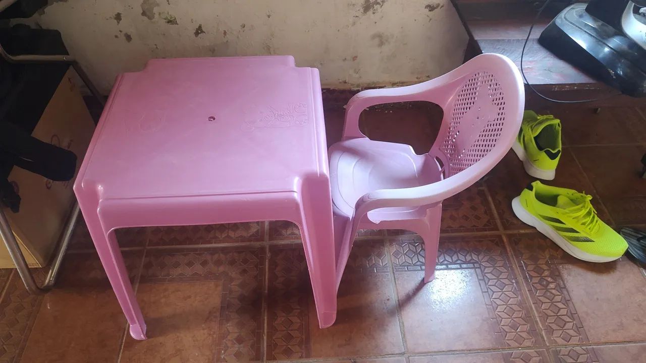 Mesa e cadeira infantil  - Foto 2