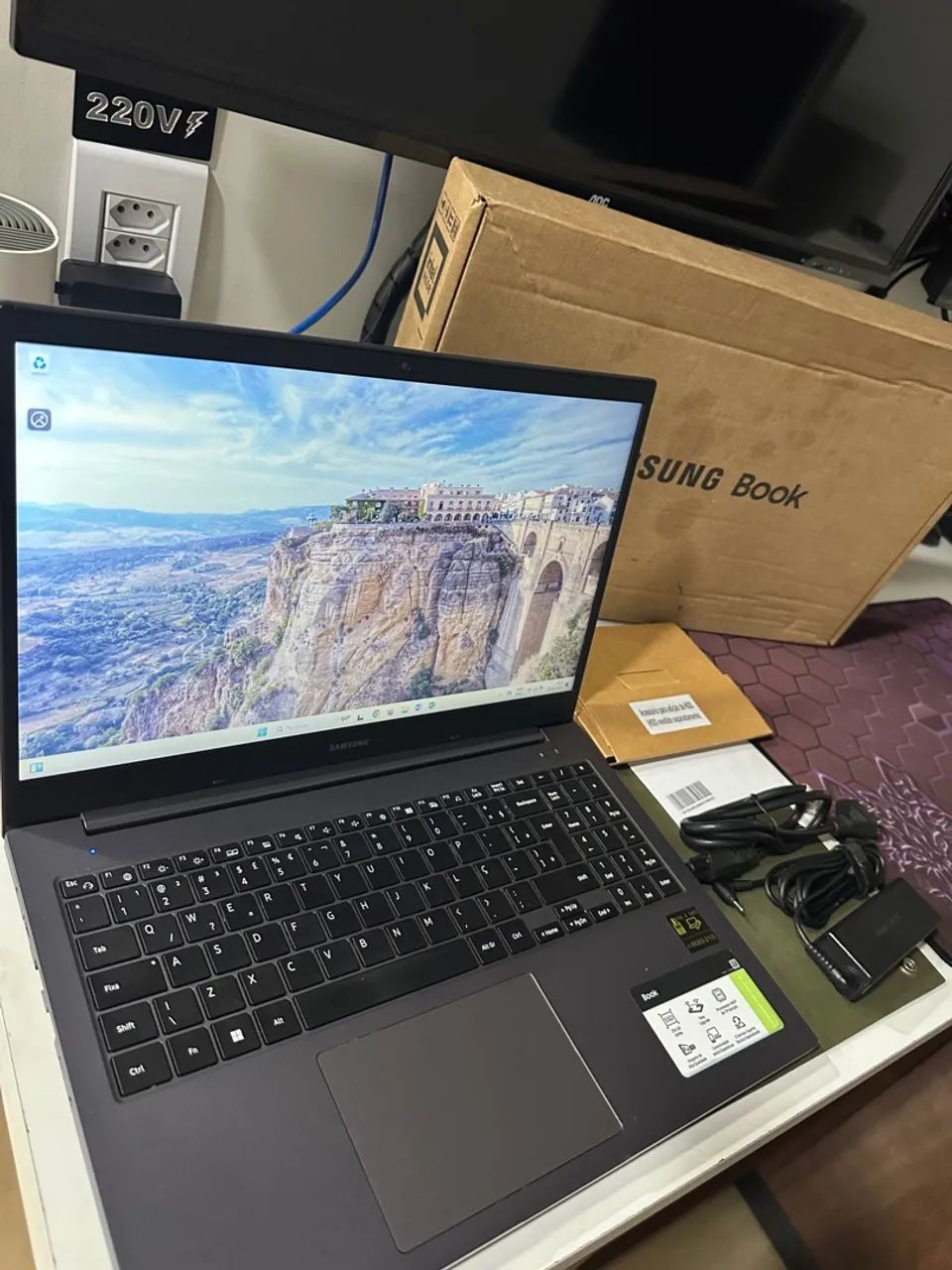 Notebook Samsung book na caixa - Foto 3