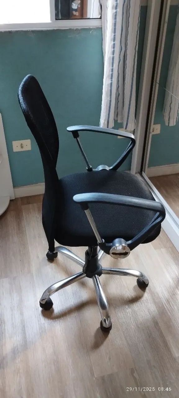 Vende-se cadeira ergonomica  com detalhes de uso   - Foto 3
