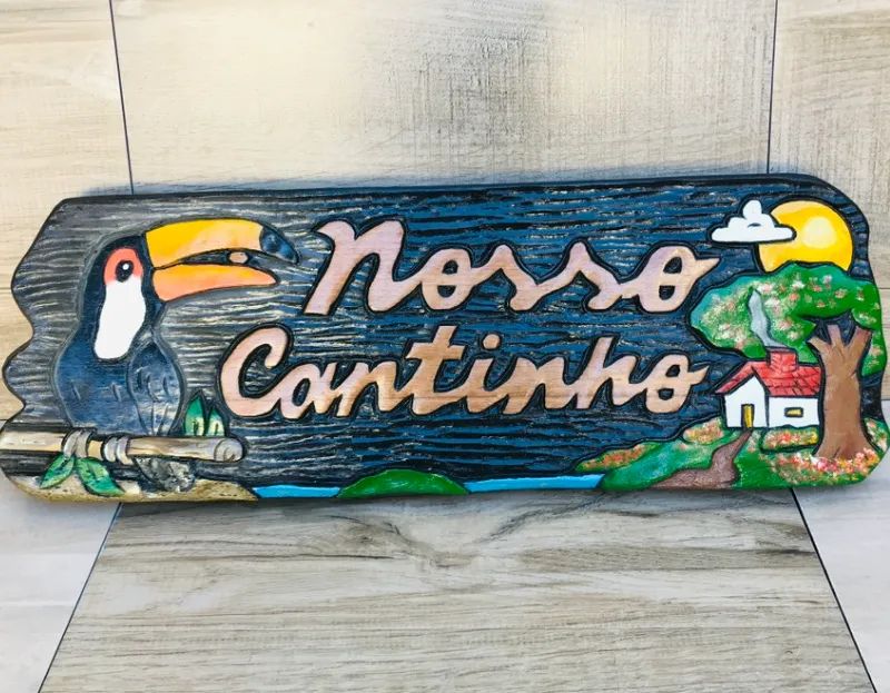 Placa entalhada em Madeira Decorativa 'Nosso Cantinho'  - Foto 2