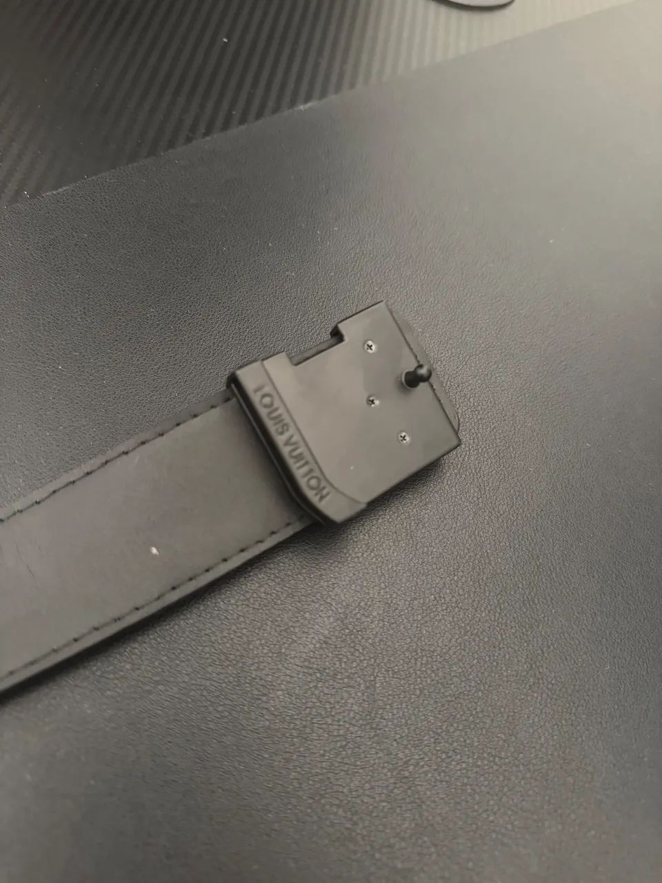 Cinto Louis Vuitton Initiales Monogram Shadow - Foto 2