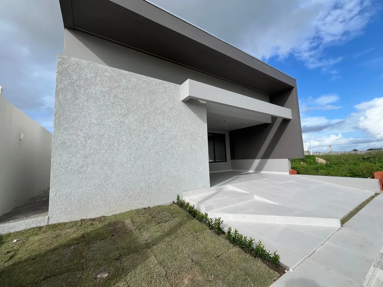 Alugo imóvel no residencial tucano semi mobiliado