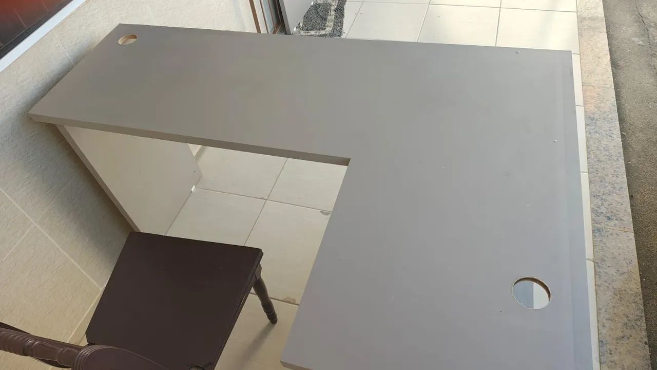 Mesa de Escritório em L - Ótimo estado!