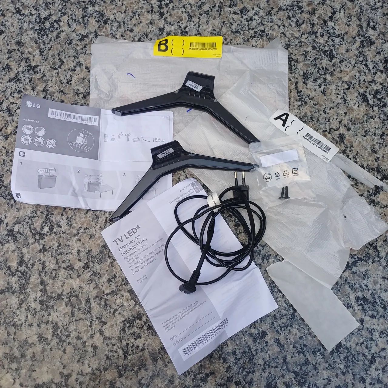 TV LG LED LG43LR67 com defeito na tela - Foto 2