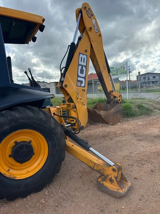 Retroescavadeira JCB 3C 2013 - Foto 6