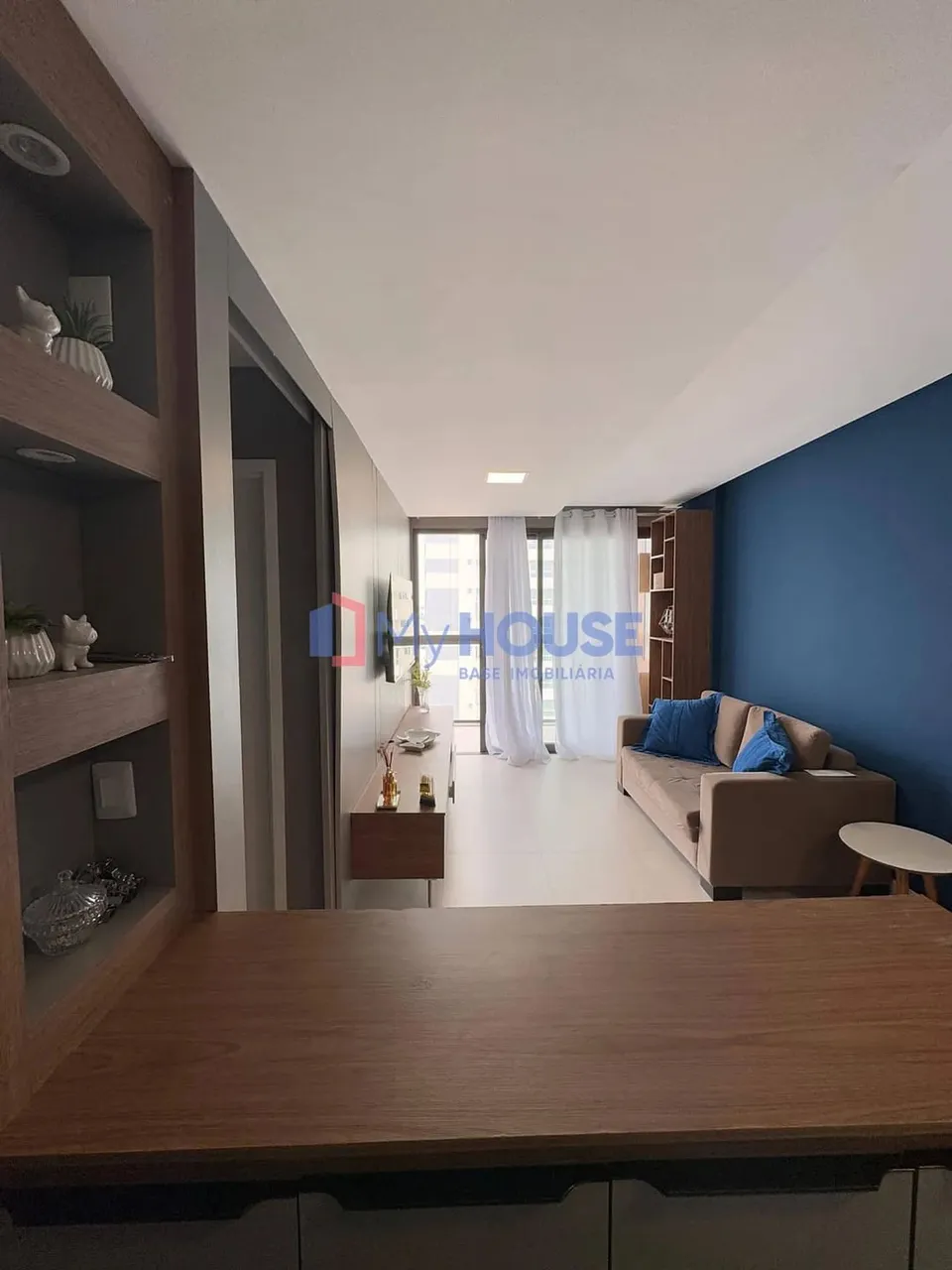 Apartamento mobiliado com 2 quartos vista mar disponível para venda e locação na zona sul