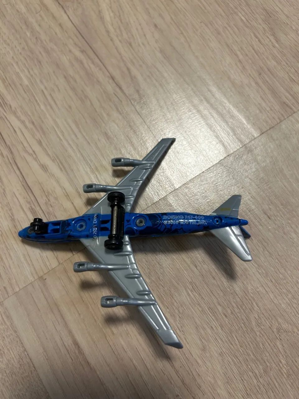 Miniatura de Avião Boeing 747-400 Disney Parks 2012 - Foto 3