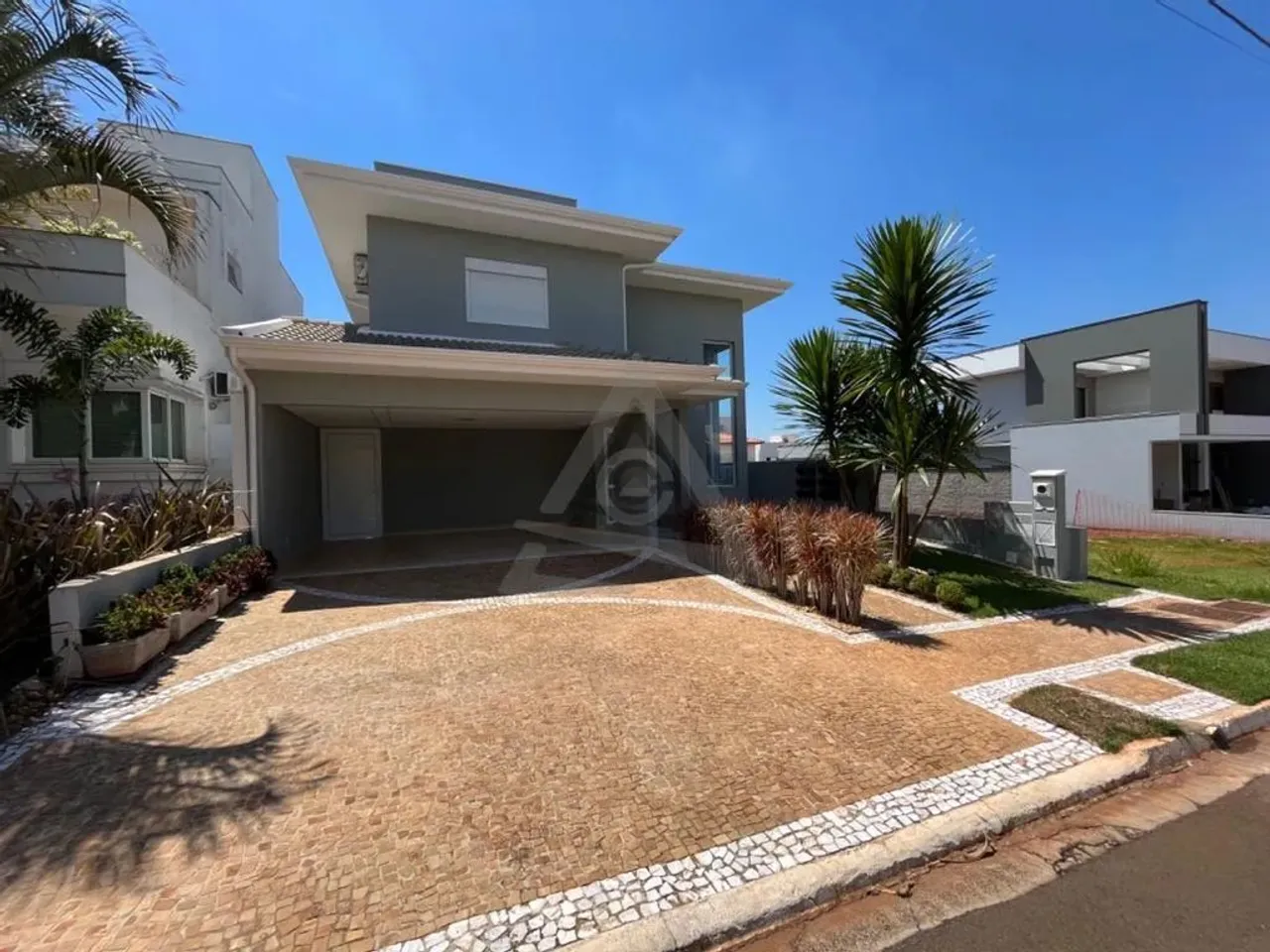 Casa à venda e para alugar em Paulínia, Betel, com 3 suítes, com 325 m², Residencial Villa
