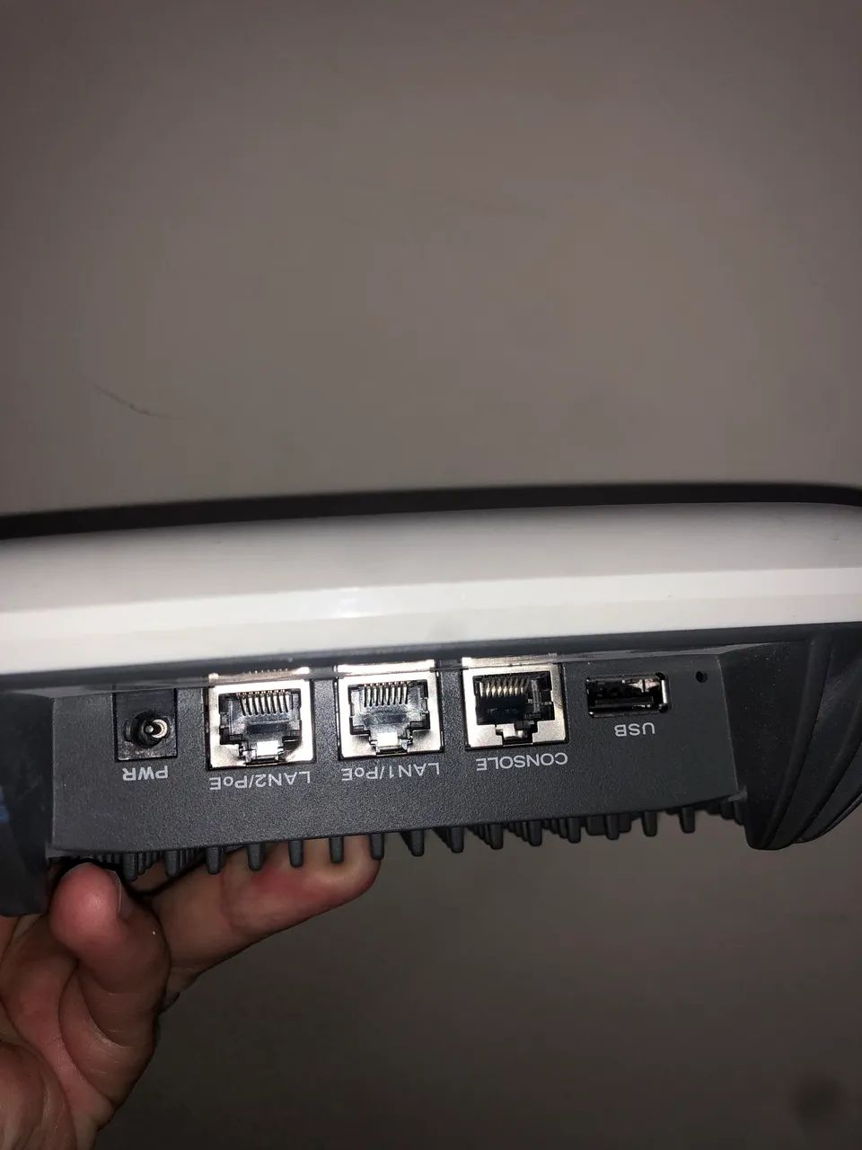 FortiAp 421E64617794441475121