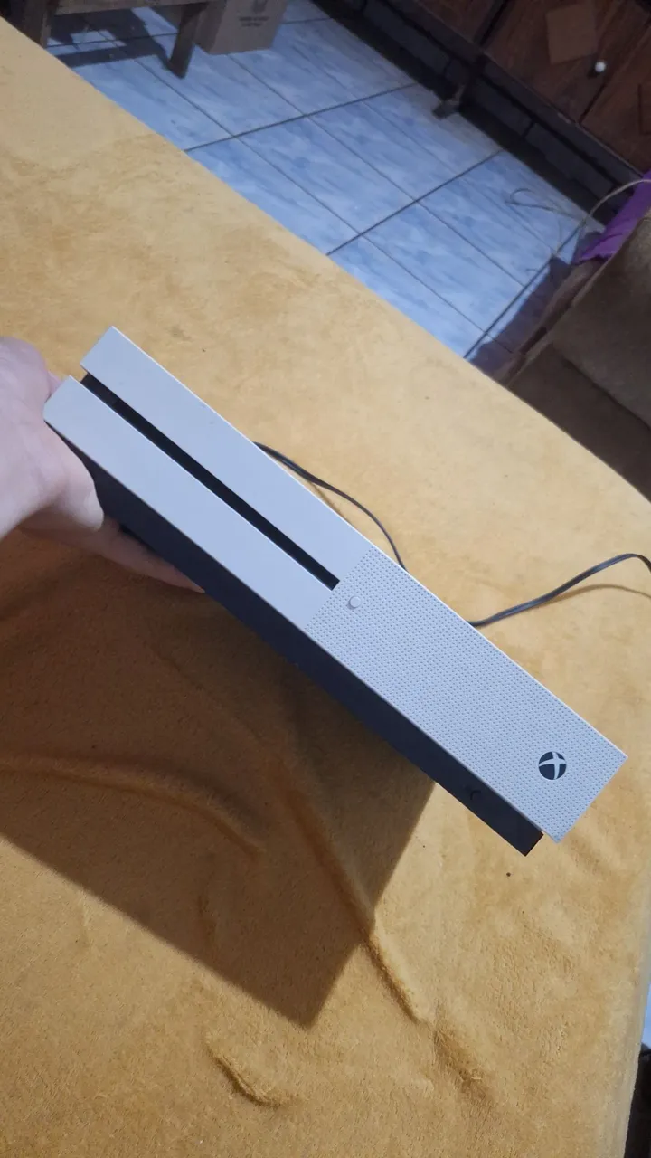Xbox one s, semi novo