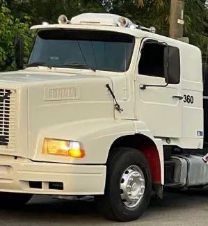 Caminhão Volvo - Excelente estado - Foto 3