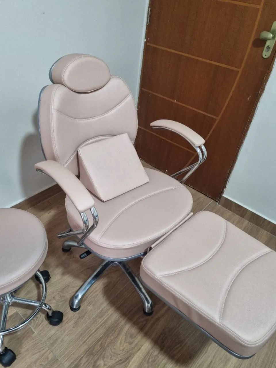Cadeira e mocho para estética ou salão - Foto 4