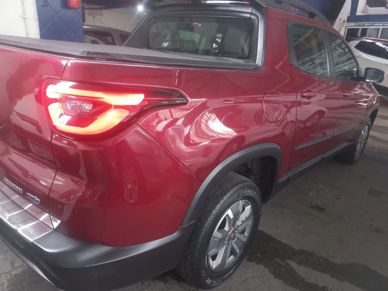 Toro flex freedon 2017 automatico com gnv aceito troca por carro de menor valor  - Foto 5
