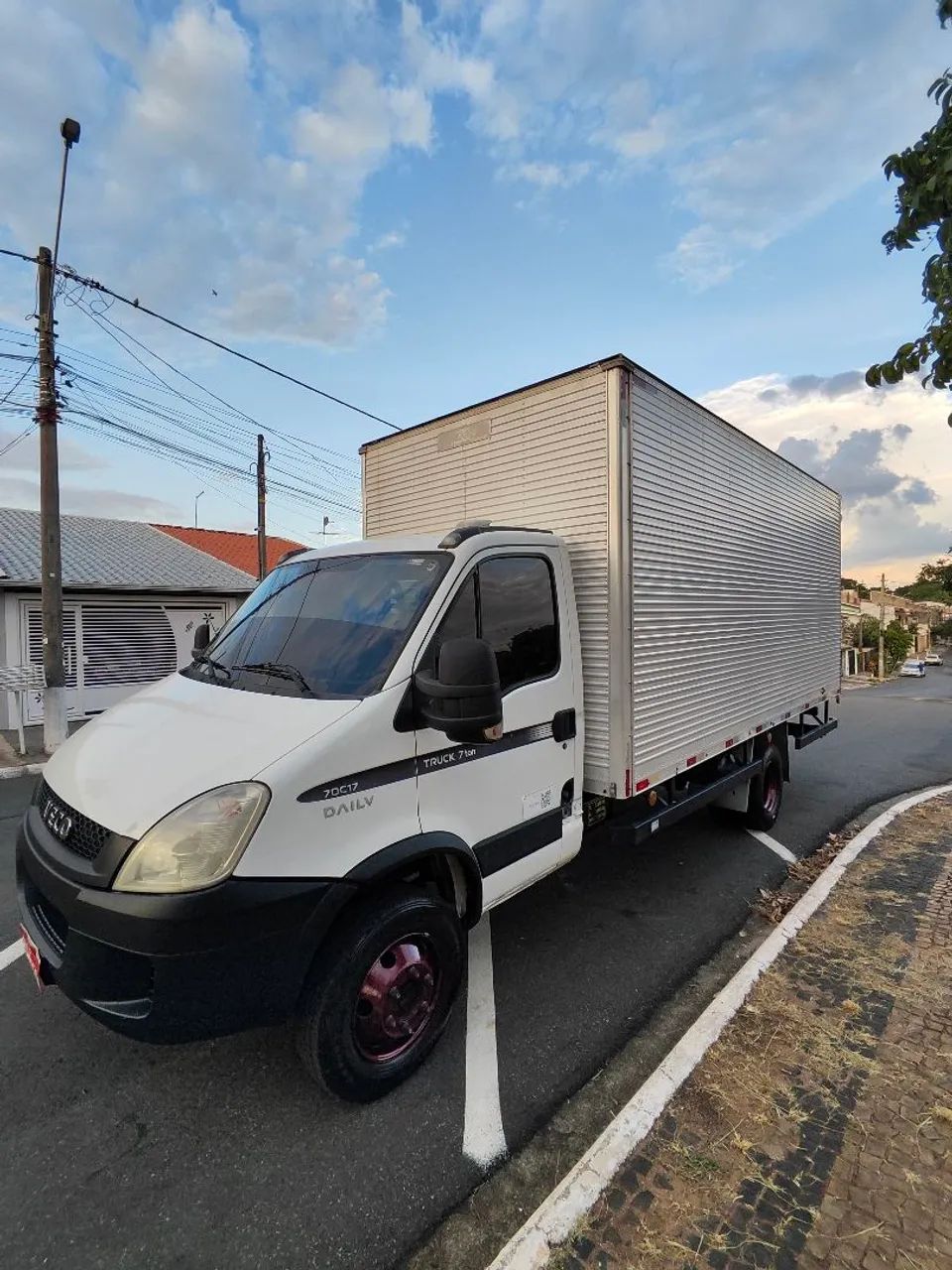 Caminhão Iveco Daily 70C17 2014 (Motor Novo 40.000 km) - Foto 3