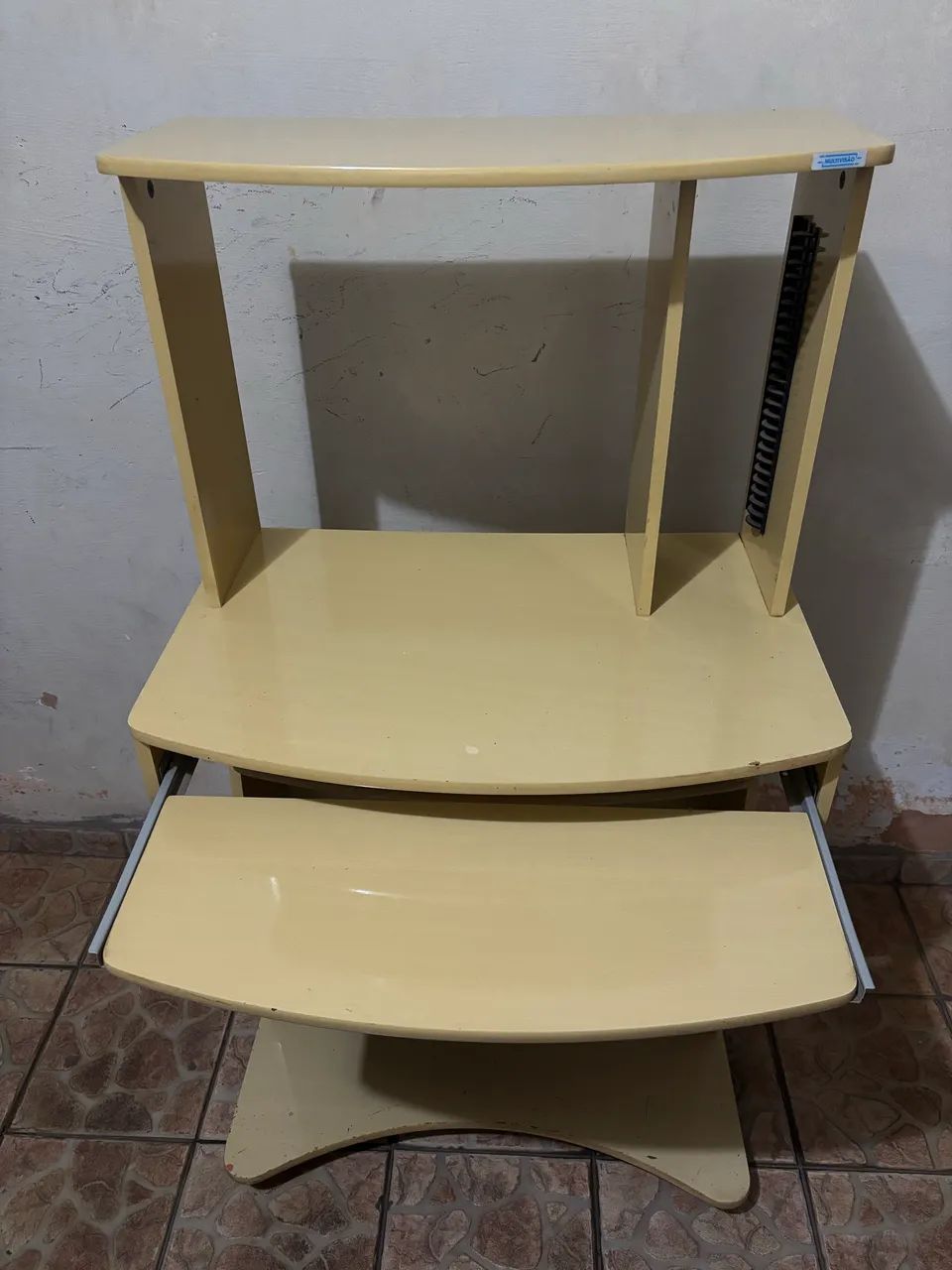 Escrivaninha para computador com suporte para teclado64606988385793122