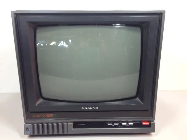 Tv Antiga Sanyo 14 Polegadas Televisão Retro Game *Não Liga*
