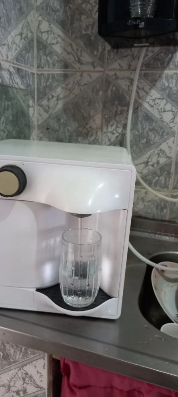 Bebedouro/Purificador de água com design moderno