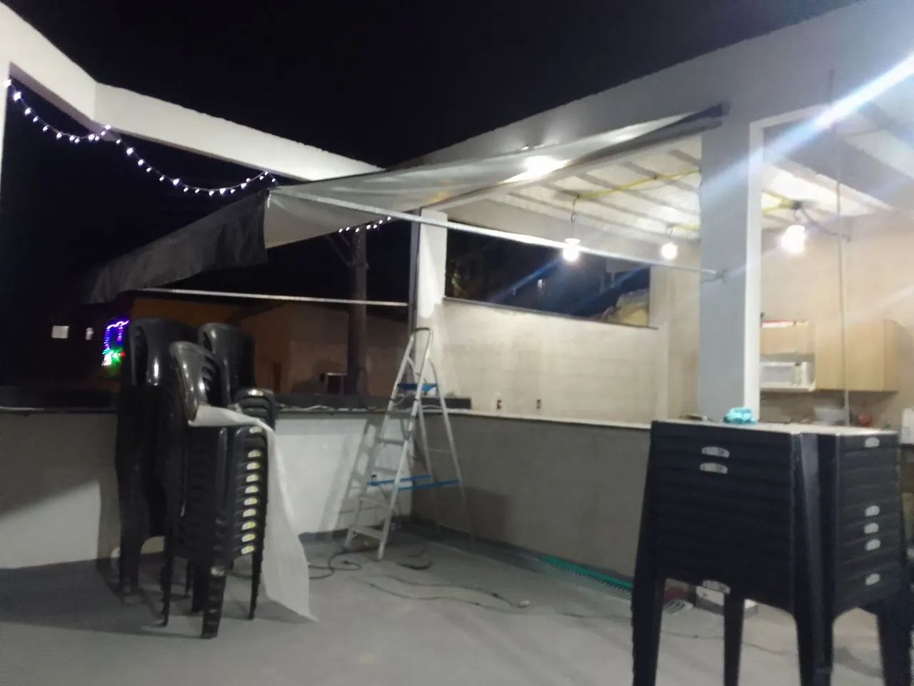 Toldo Retrátil em lona com estrutura Metálica galvanizada -novo - Foto 2